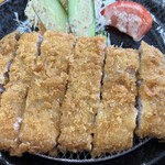 神宮前茶屋 - 料理写真:黒豚カツ