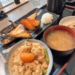 一夜干しと海鮮丼 できたて屋 - 