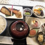 Uokyu Eat-in Ajimise Hon Ten - 