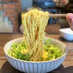 ベルストア - ◆ 名物 冷やし担々麺！！Lunch Set 1,590円/税込
            ・パクチー爆盛 +330円/税込
            ・自家製 レモンスカッシュ