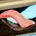 Kagurazaka Sushi OMAKASE - 中トロ