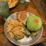 Shin Tuna Burger - シンツナスタンダードにアボカドトッピング