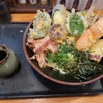 Udon Wasuke Hon Ten - 野菜天ぶっかけ900円