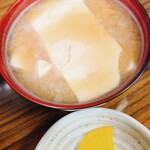 Buta-don no Tsuruhashi - 豆腐の味噌汁