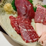 馬肉料理 吉兆 - 料理写真:特選馬刺し盛り合わせ（3500円）