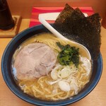 Mujaki Jiyugaoka Minamiguchi Ten - ラーメン(太麺)全部普通800円(2024年7月21日)