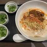 デニーズ - 冷やし豆乳担々麺1,485円とパクチー165円×2