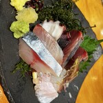 Azuma Sushi - 突き出し。カツオがうまい…ヒラメ縁側がうまい