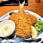 とんかつ 神楽坂 さくら - あじフライとロースかつ定食