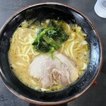 Yokohama Iekei Ramen Senjinya - ラーメン(醤油)