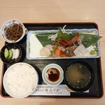 Wafu Ryori Mizuka - ランチ：御造り膳１２００円