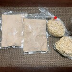 豚骨中華そば がんたれ - 料理写真:スープは冷凍です