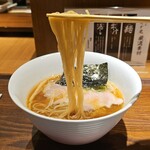 Yokohama Raamen Medaka Do - 醤油らぁ麺