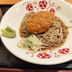 いろり庵きらく - いろり庵きらく 冷やしコロッケそば530円(by研磨王)