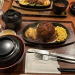 なるみ - 粗挽きビーフハンバーグ定食