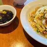 Orechi - 炒飯とスープ