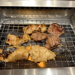 焼肉食堂やまと - ホルモン、カルビ