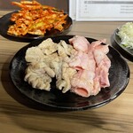 ホルモン焼肉 ハレノヒ - 豚のコリコリ、柔らかホルモン。美味し。