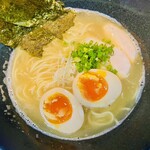 濃厚鶏白湯（パイタン）ラーメン