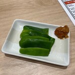 Yakitori Sakaba Kokura Torikura Uomachi Gintengai Ten - 自家製肉味噌パリパリピーマン