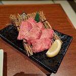 和牛焼肉 勢 本館 - 