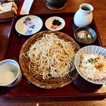 Un Sui - ◯十割蕎麦大盛り
                        十割蕎麦の大盛り、食べ応えあるなあ❗️