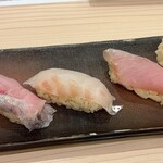 Sushi Misaki Itabashi Ku Yakusho Mae - おすすめの豊洲3貫、ヒラマサ、スズキ、クロムツ