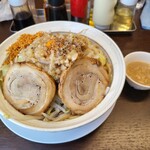 麺や寛 - まぜそば(大),野菜400g,ニンニク無し,背脂マシマシ,ベビースター,辛さ0