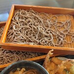 Soba Dokoro Ichian - 100円で二枚になります。