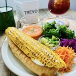 trevo - シーズナルプレート（バターコーントースト）と
                      水出しコーヒー