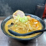 Umakara Tanmen Arakiya - 五目麻婆麺 950円 ＋ チャーシュー 100円