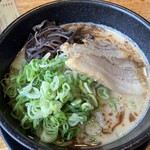 ラーメン屋 ひまわり - 料理写真:白とんこつ