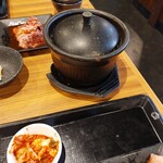 Jukusei Yakiniku Ichiban Higashinadaten - 土鍋ご飯