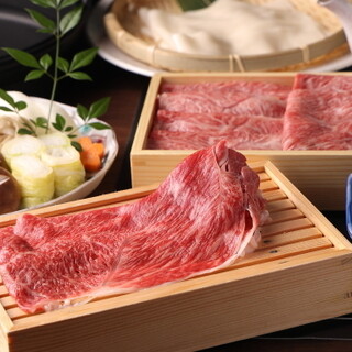 鹿児島ならではの「黒」のお肉3種と「かんぱち」が愉しめます。