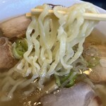 Kitakata Ramen Bannai Shonan Samukawa Ten - 麺 lift up