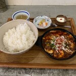 かかん - 麻婆豆腐定食1100円