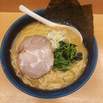 Mujaki Jiyugaoka Minamiguchi Ten - ラーメン(太麺)全部普通800円(2024年8月12日)