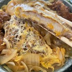 Marukawa Ya - かつ丼は、まずくはないけどふつー。ごはんの量多い。