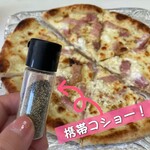 CLUB ITALY - ぽぽ屋は、コショラーなので、ピザにフリフリ‼️