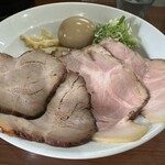 Mendokoro Ukitomi - 特製トッピング盛りのつけ麺、麺アップ