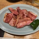 焼肉ホルモン でかのれん -   でかのれんカルビ(1080円)