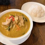 Thai Ruanmai - 【2024年02月】グリーンカレー＠1,120円、ライス付き、提供時。