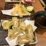 炉端焼き 囲炉端 - 