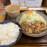 Tonki - 豚ロース生姜焼き焼定食（ご飯大盛り）＋肉多め
                        850円＋250円