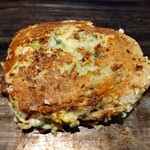 Okonomiyaki Teppanyaki Zumachan - 牛すじこん玉 830円(税込)(2024年8月14日撮影)