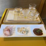 桑原商店 - 珍味三点盛り
　（ほたるいかの沖漬け、クリームチーズの味噌漬け、いぶりぶりはむ）