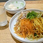 食習 - 台湾式涼麺  イカ団子スープ付き