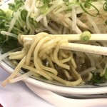 ラーメン福 - 自家製の中細のストレート麺 野菜多め時はカタメが良いかと思います