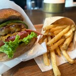 THE CITY BAKERY BAR & BURGER RUBIN - 