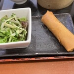 炎の中華食堂 勝家 - サラダと春巻